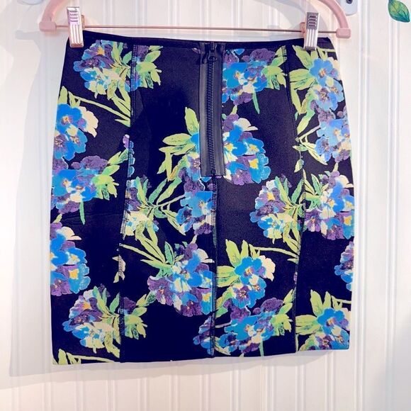Elizabeth & James floral zip scuba skirt Sz S - Picture 5 of 7